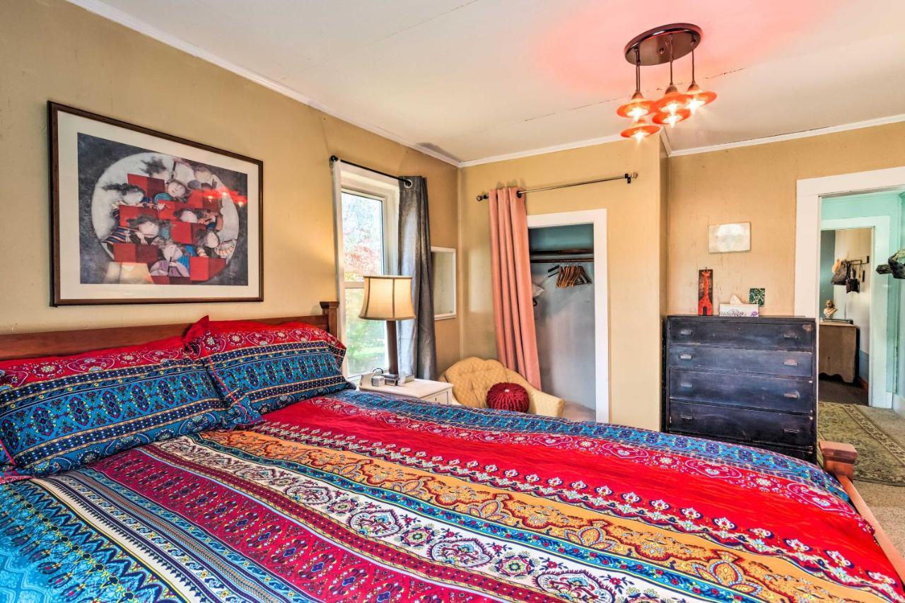 Newland Mountain Cottage With Fire Pit 8 Mi To Ski! Montezuma Экстерьер фото
